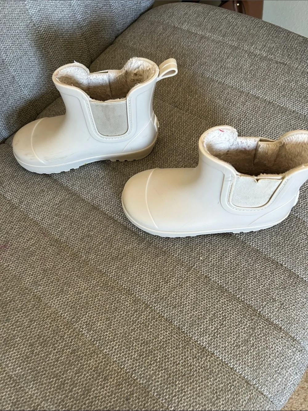 BearPaw Cream Fleece-Lined Kids Short Rain Boots